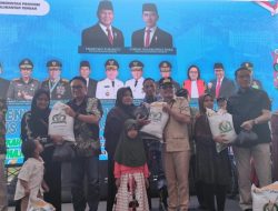 Agustiar Sabran Buka Pasar Murah dan Salurkan Bantuan Pangan Presiden