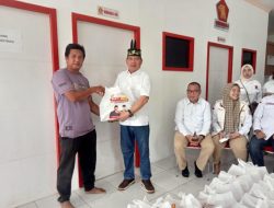 DPC Gerindra Kotim Salurkan Ratusan Paket Sembako Kepada Masyarakat